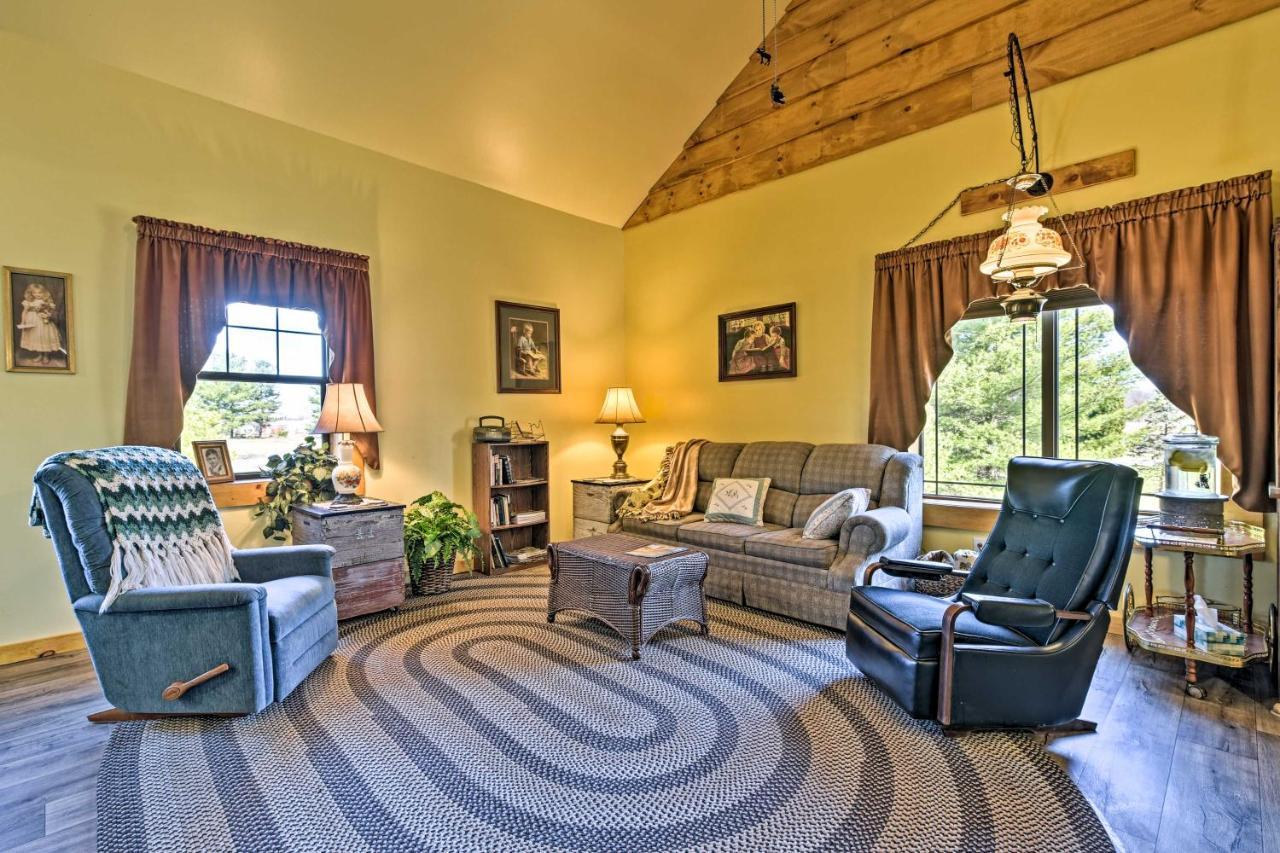 Honey House Cabin - A Quiet Countryside Retreat! Nappanee Exterior foto