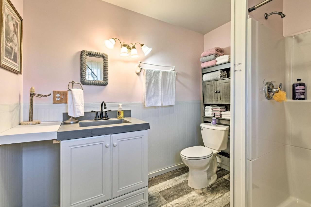 Honey House Cabin - A Quiet Countryside Retreat! Nappanee Exterior foto