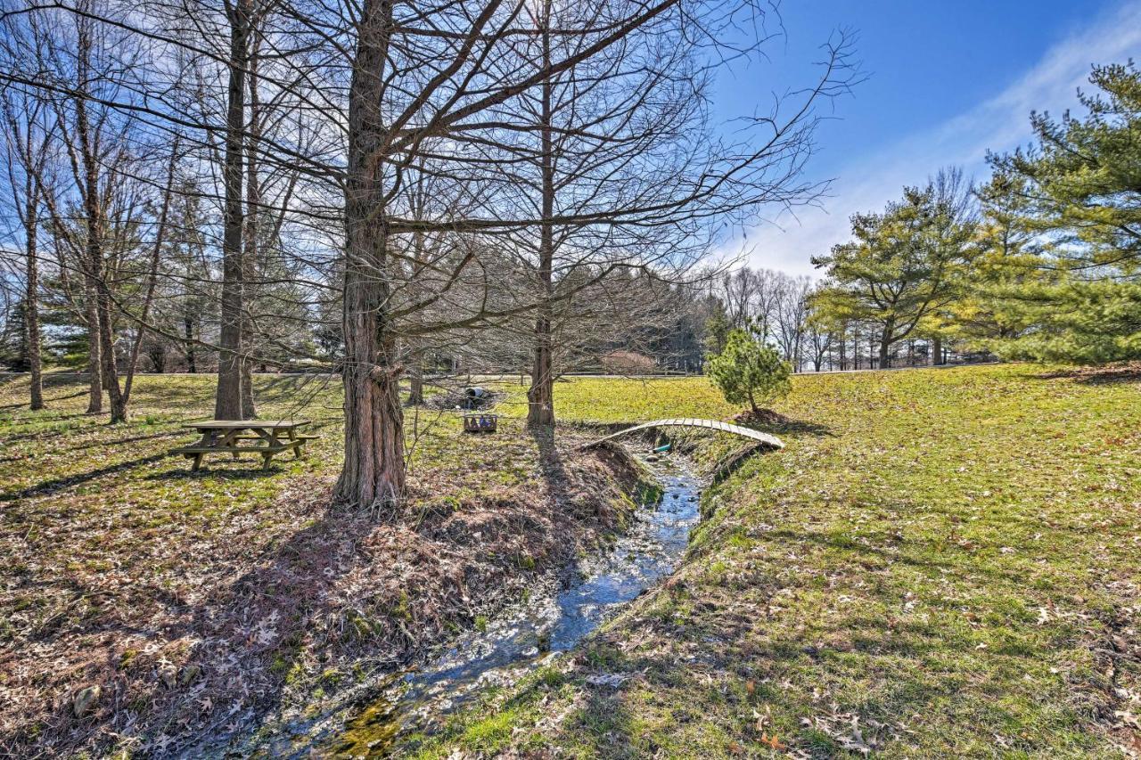 Honey House Cabin - A Quiet Countryside Retreat! Nappanee Exterior foto